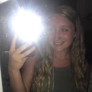 Meet your Posher, Alexia